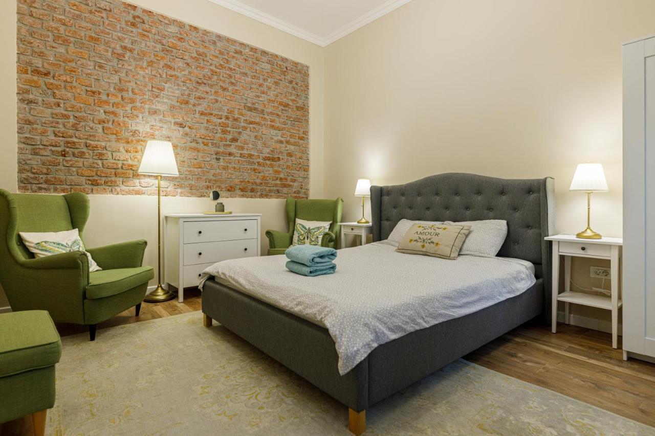 Beautiful Apartment In Heart Of Historical Center Τιμισοάρα Εξωτερικό φωτογραφία