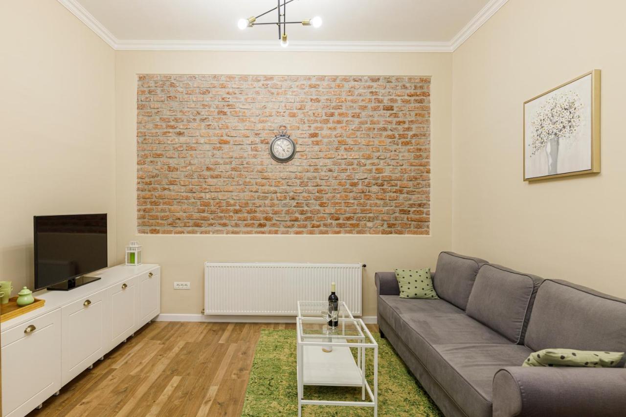 Beautiful Apartment In Heart Of Historical Center Τιμισοάρα Εξωτερικό φωτογραφία