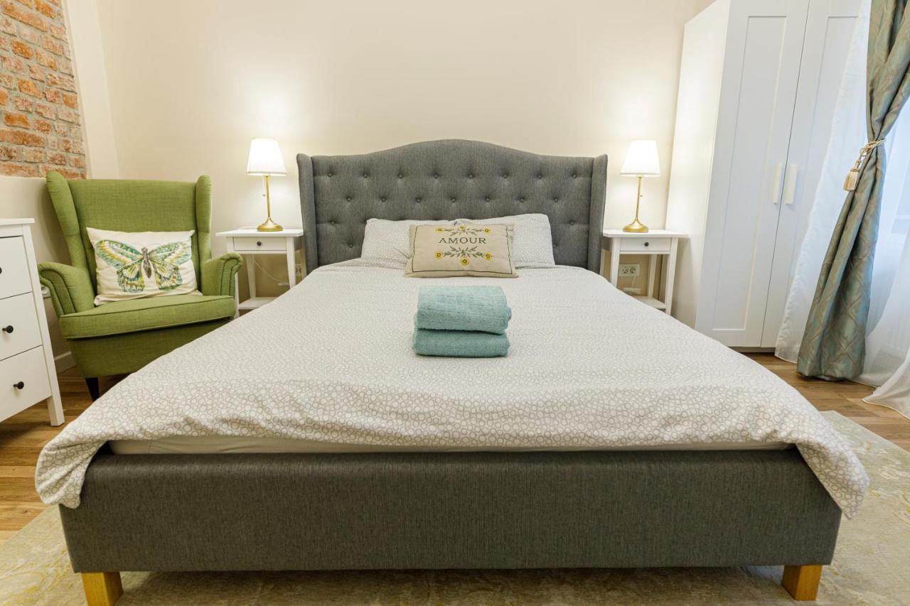 Beautiful Apartment In Heart Of Historical Center Τιμισοάρα Εξωτερικό φωτογραφία